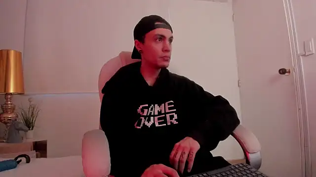 dark sun302 online show from 10.13.25