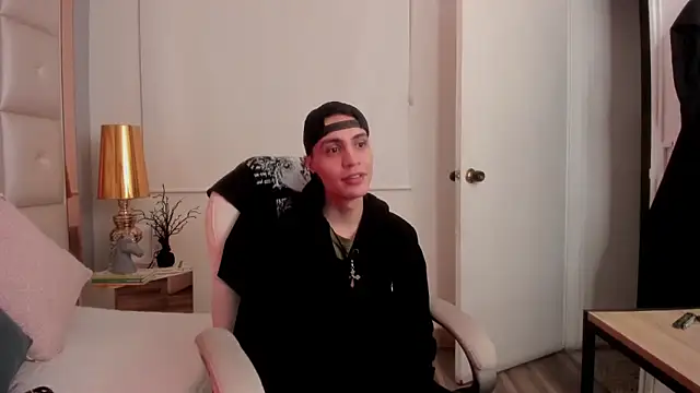 dark sun302 online show from 12.18.25