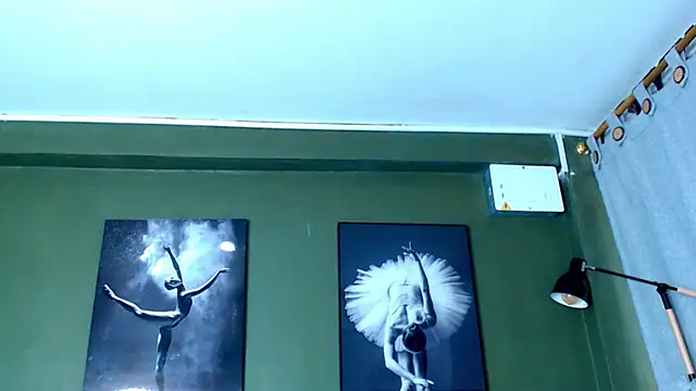 Evaa 18 online show from 09.23.25