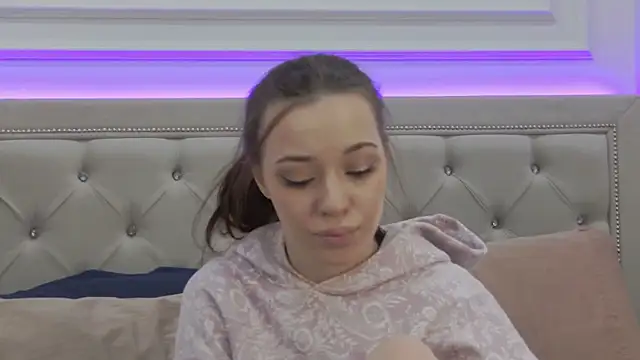 ZoeyNeal online show from 03.09.26