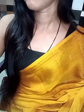 Queen Pooja7 online show from 10.19.25