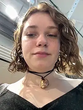 lucy-joy online show from 10.07.25