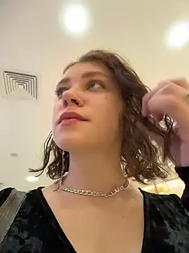 lucy-joy online show from 10.11.25