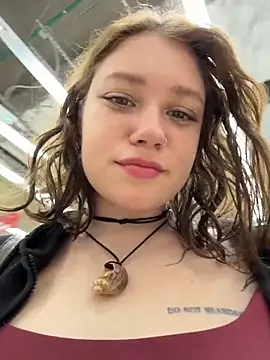 lucy-joy online show from 04.12.26