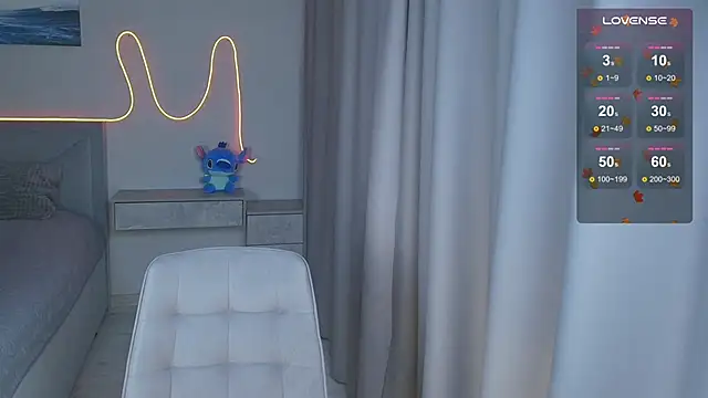 FoxyMira online show from 11.14.25