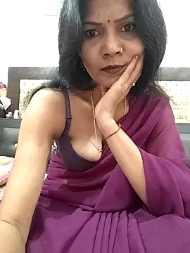 Yourhotsweetgirl online show from 11.17.25