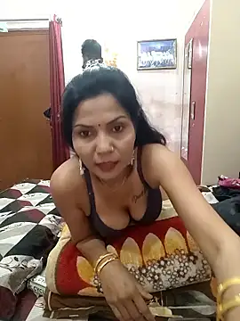 Snapshot of Yourhotsweetgirl chatting on 03.11.26 Yourhotsweetgirl online show from 03.11.26