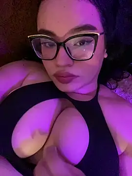 Emily Taylor2 online show from 09.27.25