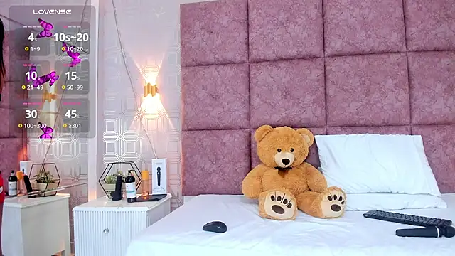 AmyStar1 online show from 09.29.25