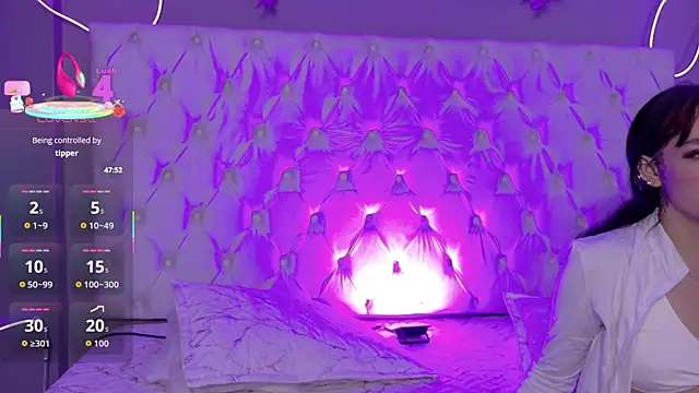 Megan  cole1 online show from 12.16.25