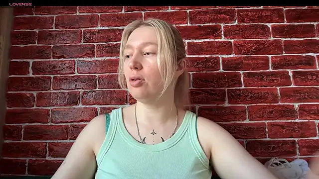 CitrusBlissss online show from 11.05.25