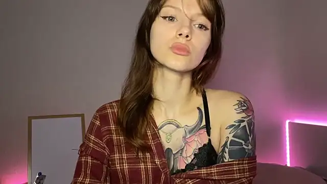 wild kittten online show from 09.12.25