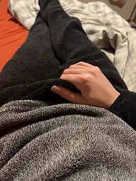 Snapshot of mas20043 chatting on 11.06.25 mas20043 online show from 11.06.25