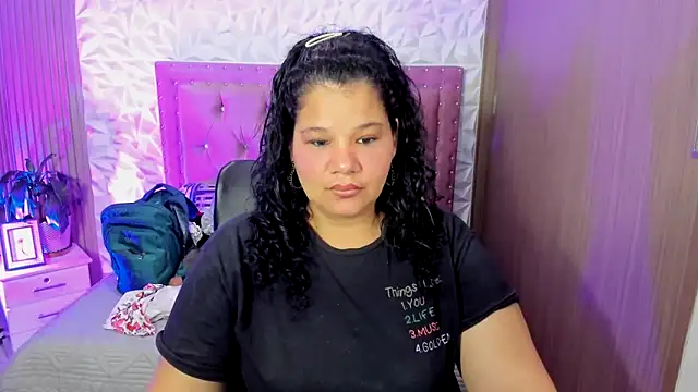 Snapshot of May_fk chatting on 09.19.25 May fk online show from 09.19.25