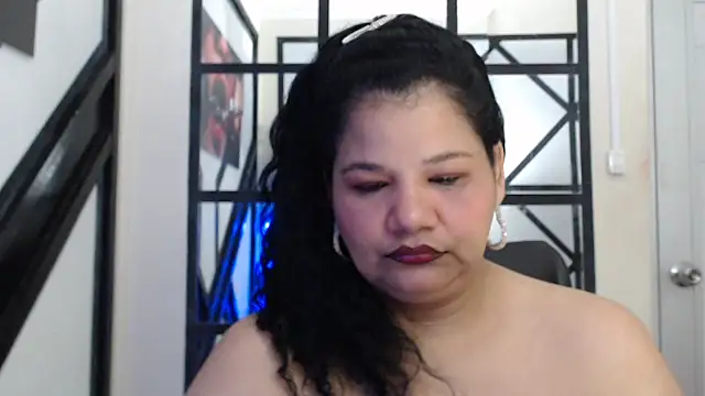 Snapshot of May_fk chatting on 10.04.25 May fk online show from 10.04.25