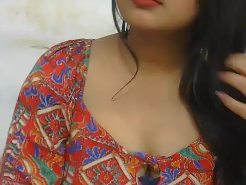 POOJA 199 online show from 12.04.25