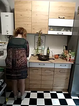 PerpetuaAnastagi online show from 09.23.25