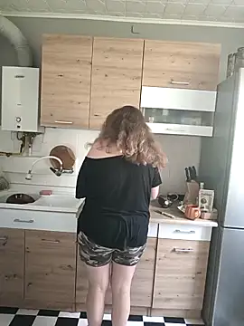 PerpetuaAnastagi online show from 10.04.25