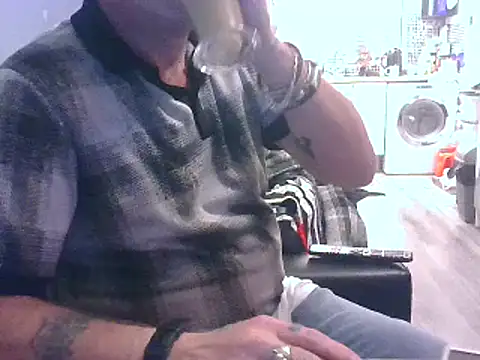 Snapshot of hefin18 chatting on 01.30.25 hefin18 online show from 01.30.25