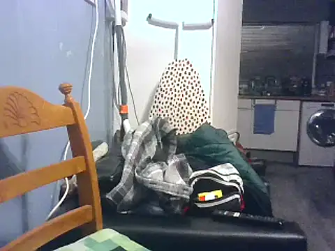 Snapshot of hefin18 chatting on 02.08.25 hefin18 online show from 02.08.25