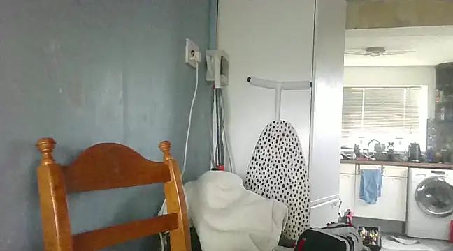 Snapshot of hefin18 chatting on 02.23.25 hefin18 online show from 02.23.25