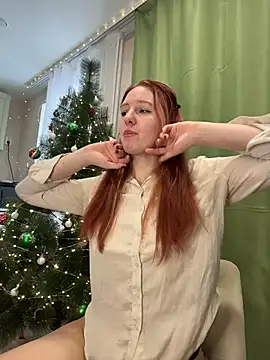 Hera Mark online show from 12.14.25