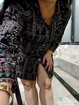 Snapshot of roshni_agrawal0 chatting on 09.30.25 roshni agrawal0 online show from 09.30.25