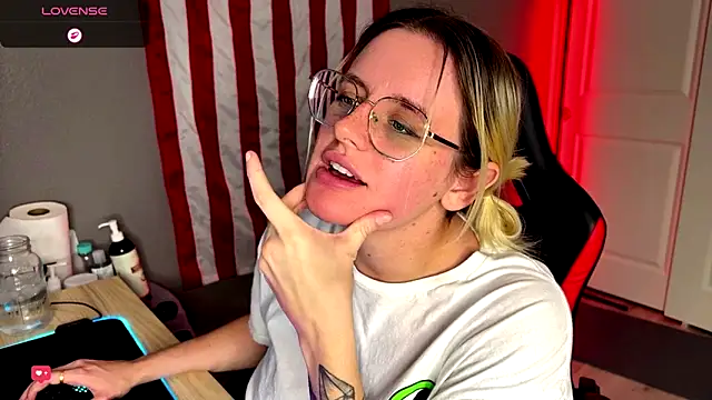 Charlies world online show from 12.22.25