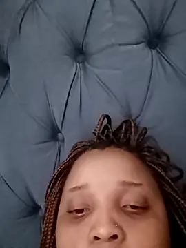 Snapshot of TangyYummyAss chatting on 02.19.25 TangyYummyAss online show from 02.19.25