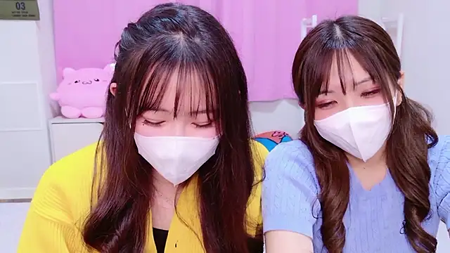 MOEMOE-Q online show from 11.02.25