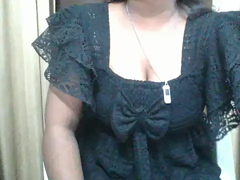 Snapshot of hotpayal001 chatting on 11.08.25 hotpayal001 online show from 11.08.25