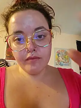 nuttiebuddy1 online show from 09.19.25