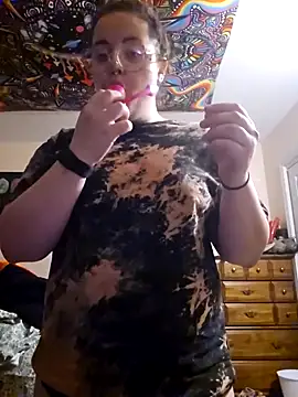 nuttiebuddy1 online show from 09.26.25