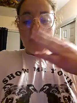 nuttiebuddy1 online show from 10.23.25