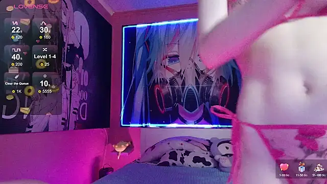 Snapshot of MilkMeSoftly chatting on 10.05.25 MilkMeSoftly online show from 10.05.25