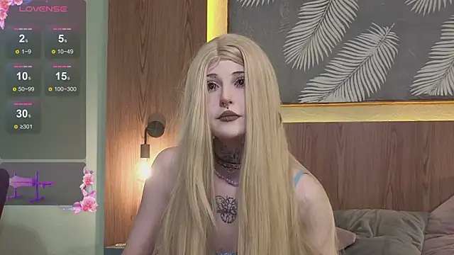 Snapshot of MilkMeSoftly chatting on 10.29.25 MilkMeSoftly online show from 10.29.25