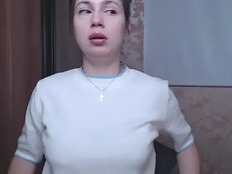 Snapshot of lustxSALLY chatting on 09.18.25 lustxSALLY online show from 09.18.25