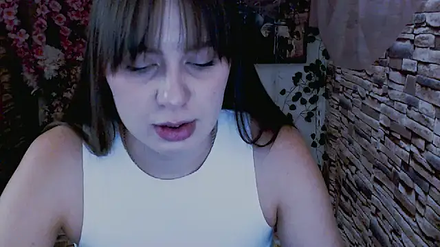 Amanda Bright  online show from 09.15.25