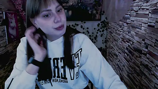 Amanda Bright  online show from 10.05.25