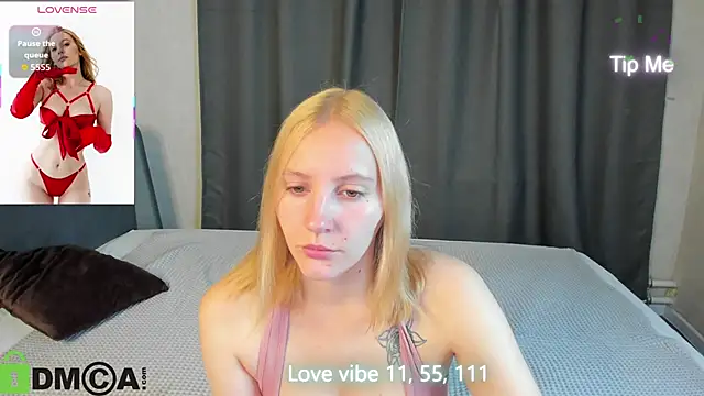 Snapshot of Anna_Chelsea chatting on 10.06.25 Anna Chelsea online show from 10.06.25