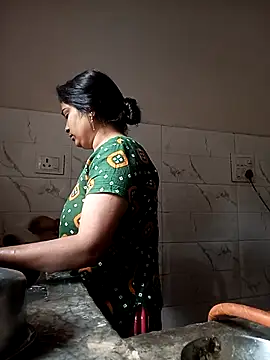 Trisha 71 online show from 11.02.25