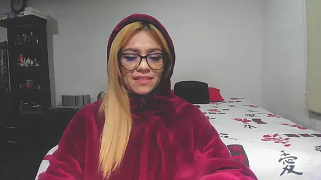 KATA BLONDE online show from 10.18.25