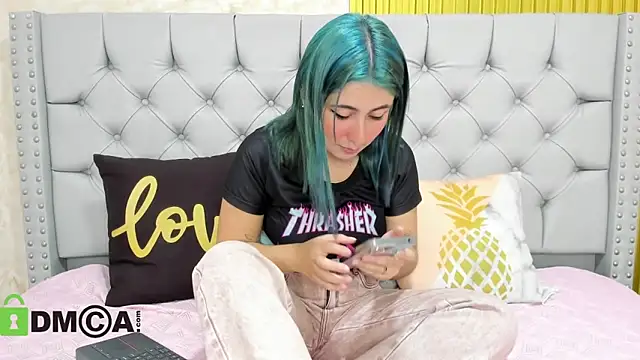 Skarlet 04 online show from 11.20.25