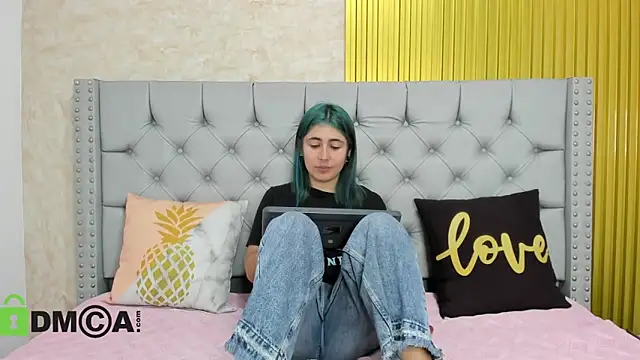 Skarlet 04 online show from 11.29.25