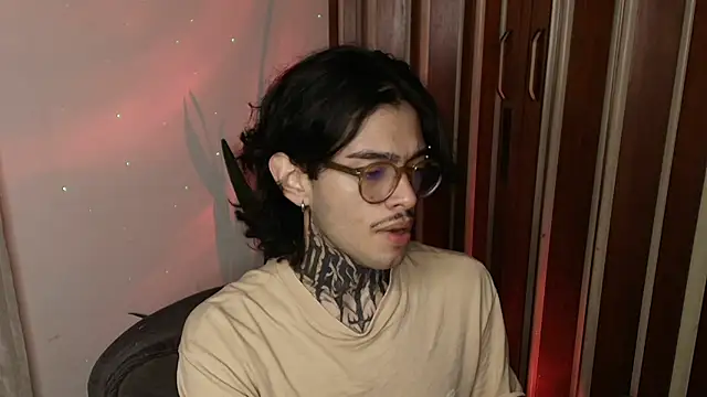 Snapshot of Mihail_leroy chatting on 07.14.26 Mihail leroy online show from 07.14.26