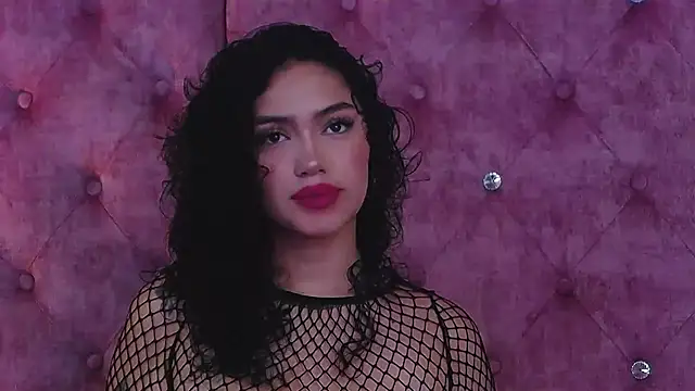 MaddisonBelucci online show from 09.19.25