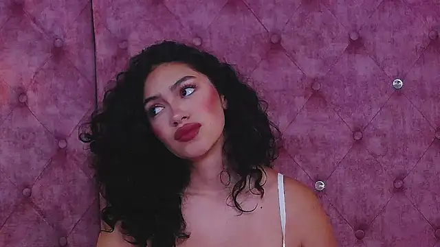 MaddisonBelucci online show from 09.20.25