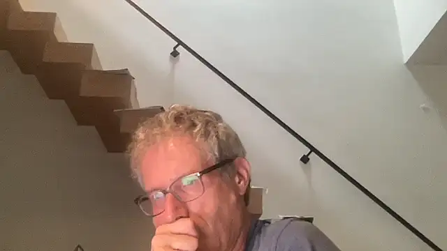 Snapshot of choupipat1 chatting on 09.18.25 choupipat1 online show from 09.18.25