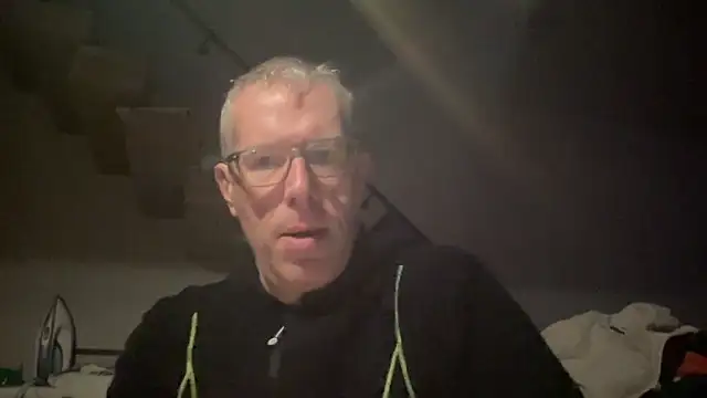 Snapshot of choupipat1 chatting on 10.02.25 choupipat1 online show from 10.02.25