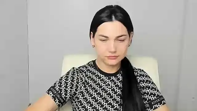 Snapshot of Lune_Moon chatting on 09.09.25 Lune Moon online show from 09.09.25